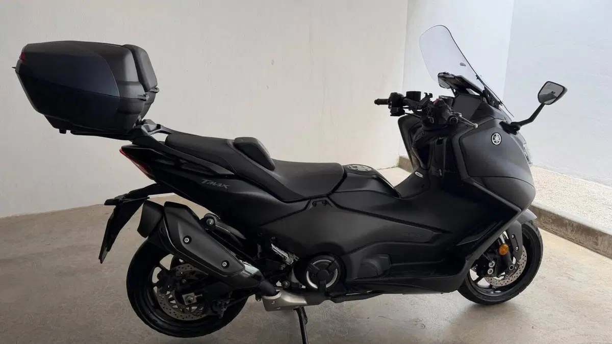 Yamaha T-Max 560 (2022 - 24)  (3)