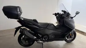 Yamaha T-Max 560 (2022 - 24)  (3)