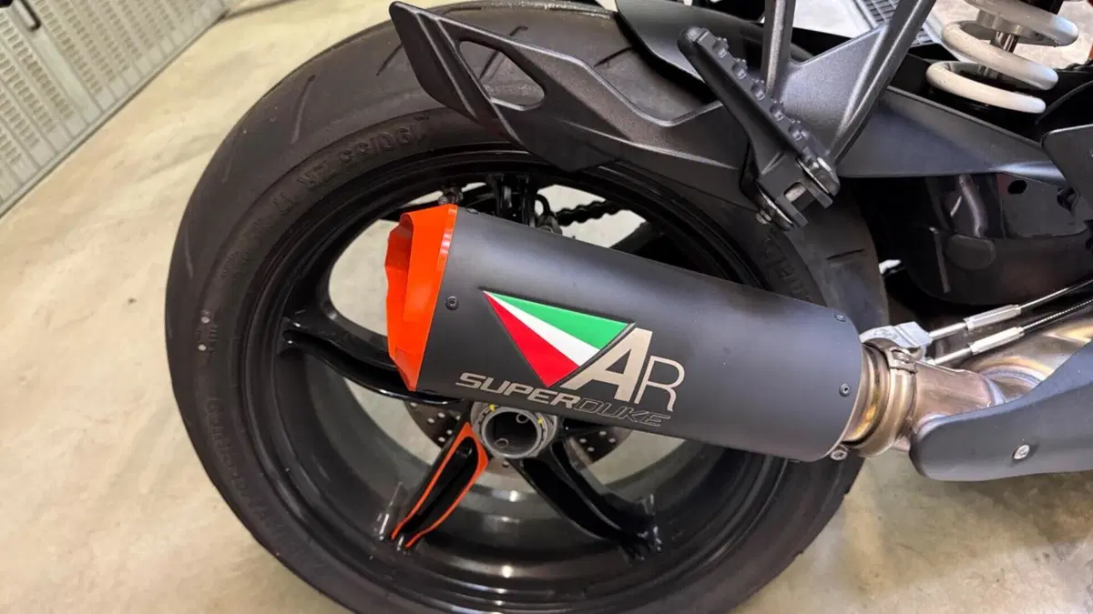 KTM 1290 Super Duke GT (2021 - 25)  (6)