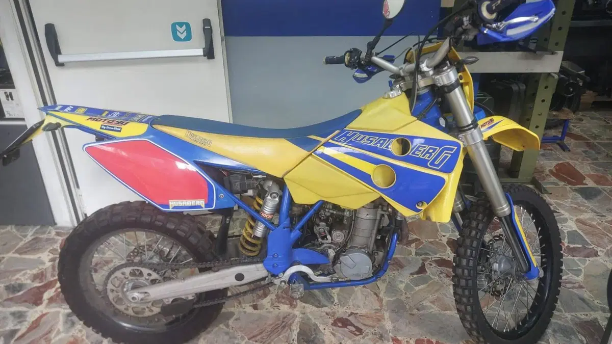 Husaberg FE 550 E  (2)