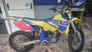 Husaberg FE 550 E  (2)