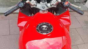 Honda VFR 800 (1998 - 01)  (4)
