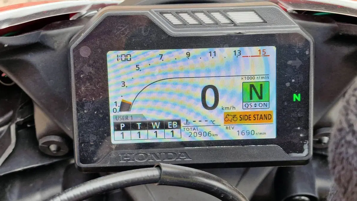 Honda CBR 1000 RR Fireblade (2017 - 19)  (3)