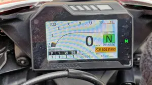 Honda CBR 1000 RR Fireblade (2017 - 19)  (3)