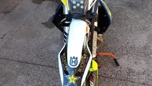Husqvarna TE 300i (2018)  (10)