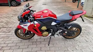 Honda CBR 1000 RR Fireblade (2017 - 19)  (8)