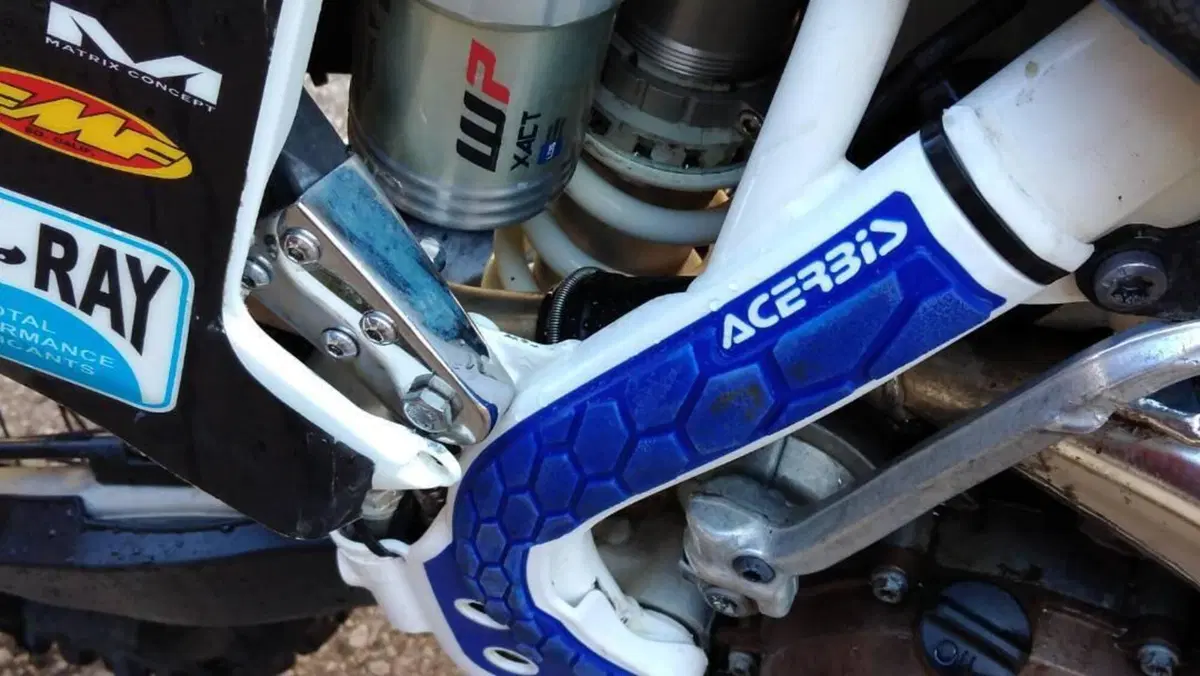 Husqvarna TE 300i (2018)  (11)