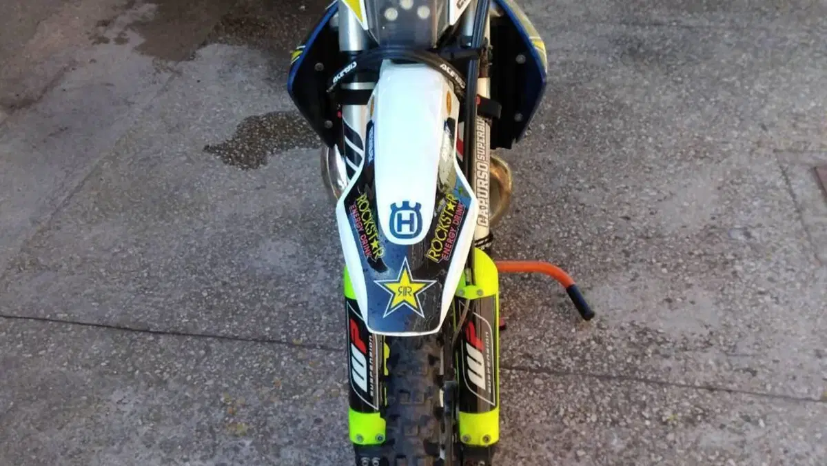Husqvarna TE 300i (2018)  (15)