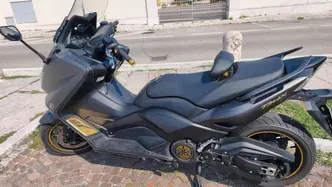 Yamaha T-Max 530 (2015 - 16) usata