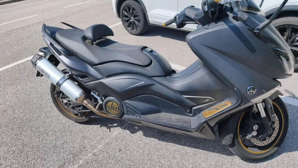 Yamaha T-Max 530 (2015 - 16)  (5)