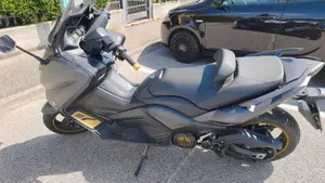 Yamaha T-Max 530 (2015 - 16)  (6)