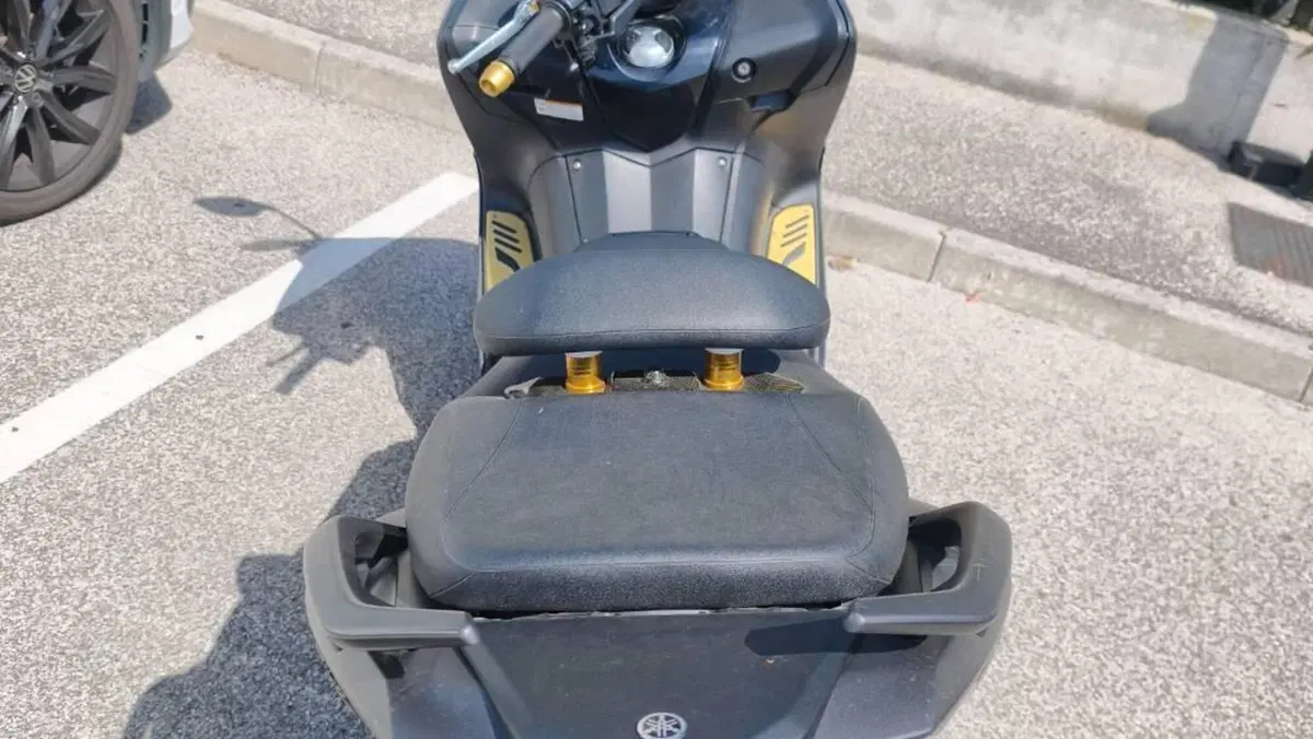 Yamaha T-Max 530 (2015 - 16)  (8)