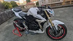 Suzuki GSR 750 (2010 - 15) 