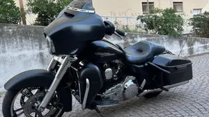 Harley-Davidson 1690 Street Glide Special (2014 - 16) - FLHX  (3)