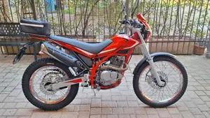 Betamotor Alp 200 (2021 - 25)  (5)