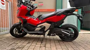 Honda X-ADV 750 DCT (2021 - 24)  (5)