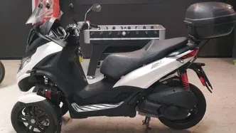 Piaggio Mp3 300 Hpe (2019 - 20) usata