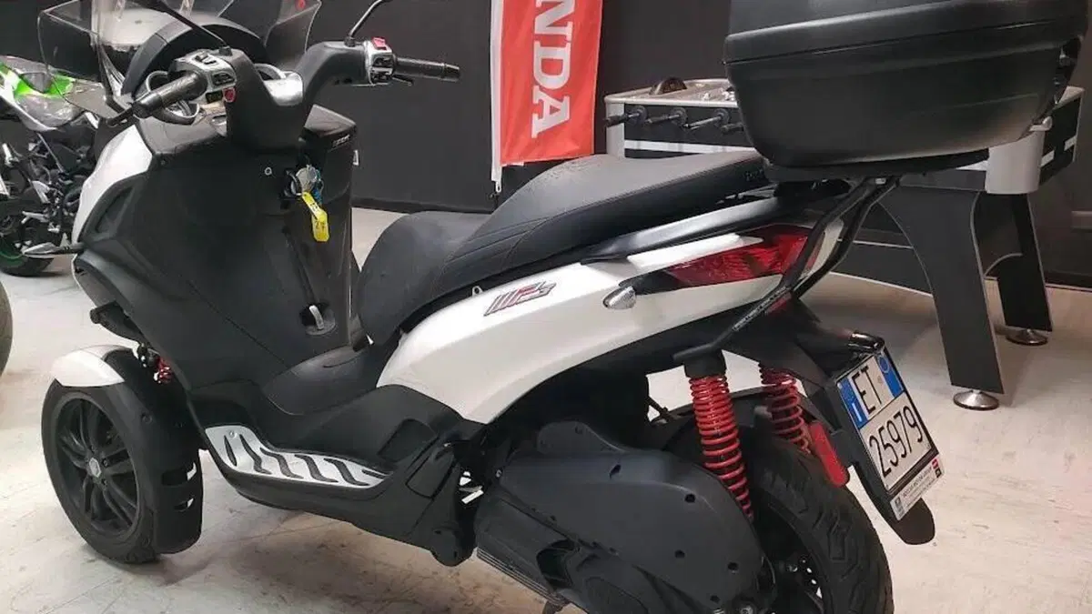Piaggio Mp3 300 Hpe (2019 - 20)  (3)