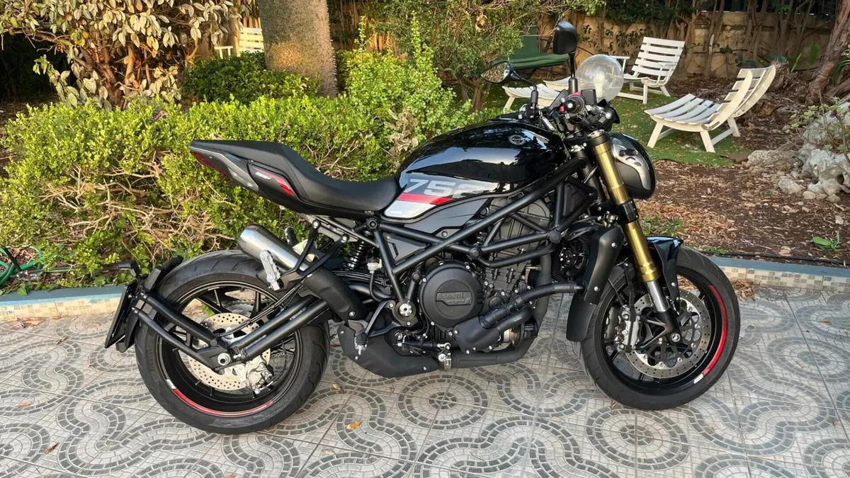 Benelli 752 S (2022 - 25)  (6)