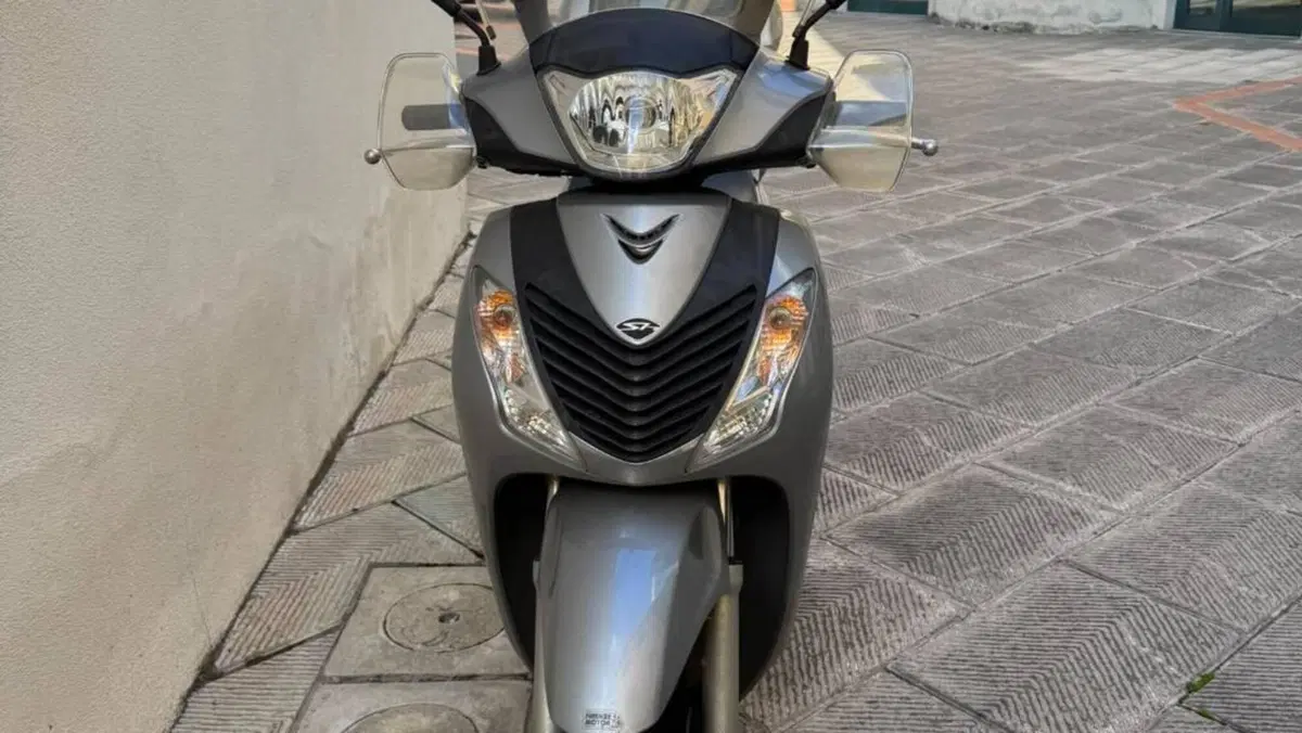 Honda SH 150i (2009 - 12)  (3)
