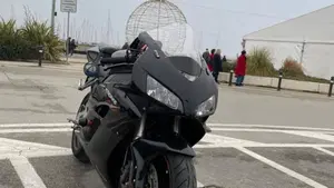 Honda CBR 1000 RR Fireblade (2004 - 05)  (4)