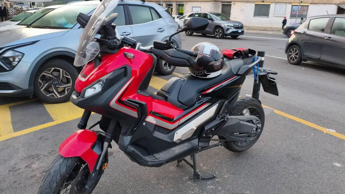 Honda X-ADV 750 (2018 - 20)  (2)