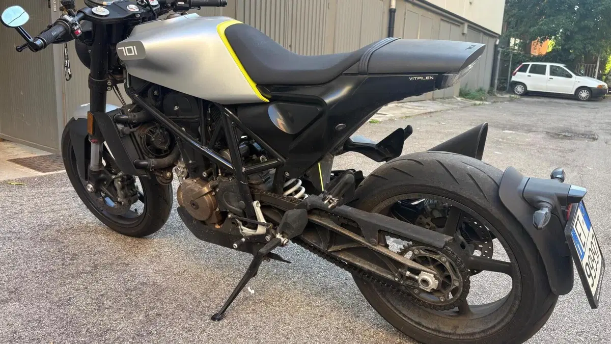 Husqvarna Vitpilen 701 (2020)  (2)