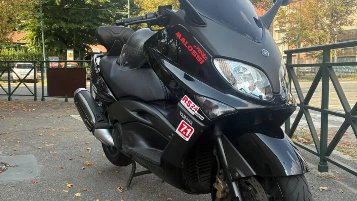 Yamaha T-Max 500 (2004 - 07)  (2)
