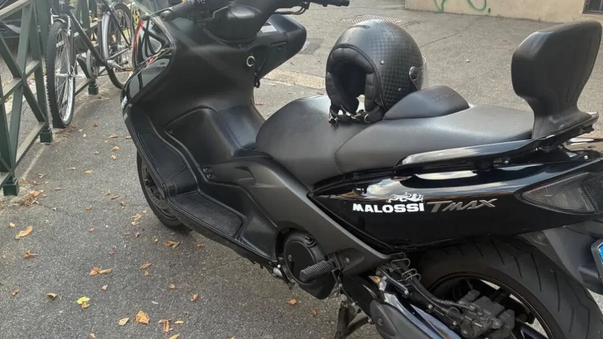 Yamaha T-Max 500 (2004 - 07)  (5)