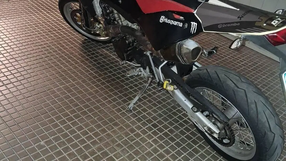 Husqvarna SM 610 (2008)  (4)