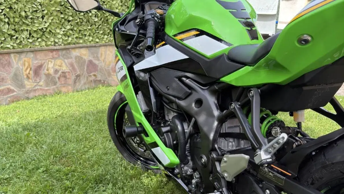 Kawasaki Ninja ZX-4RR (2024 - 26)  (3)