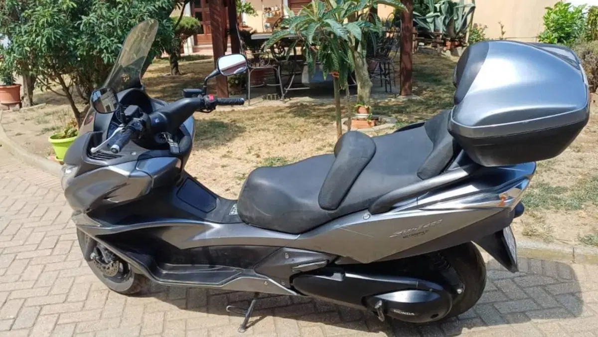 Honda SW-T 400 (2009 - 16)  (2)