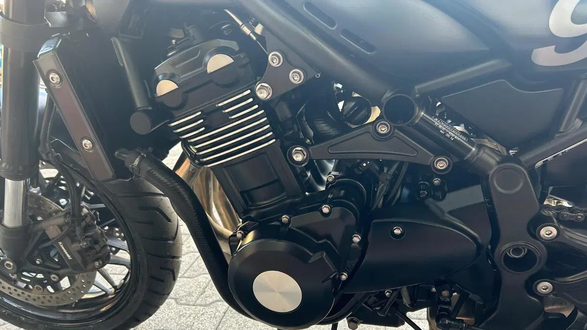 Kawasaki Z 900 RS (2018 - 20)  (8)
