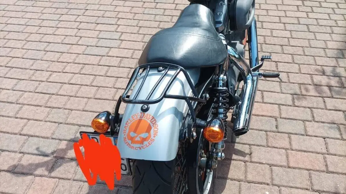 Harley-Davidson 883 (2008 - 09) - XL  (3)