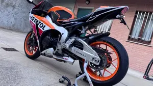 Honda CBR 1000 RR Fireblade (2012 - 16)  (5)