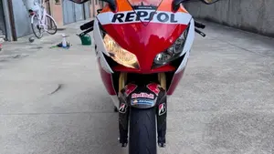 Honda CBR 1000 RR Fireblade (2012 - 16)  (6)