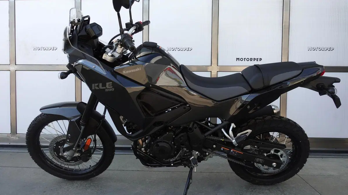 Kawasaki KLE 500 (2026)  (3)