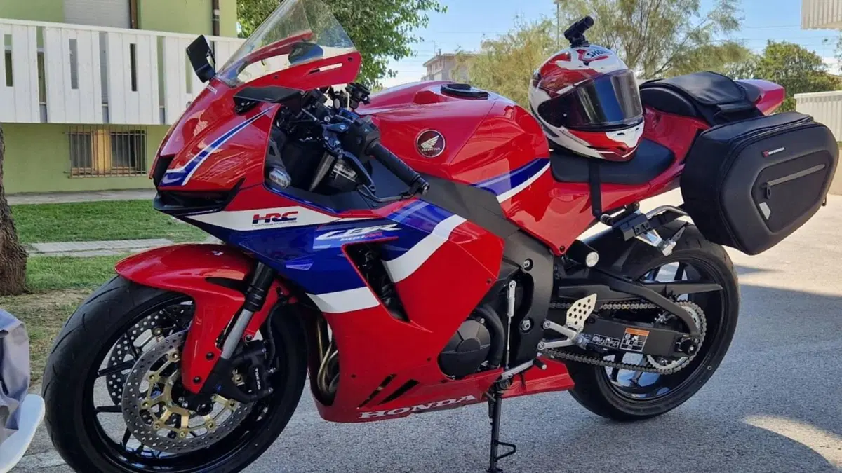 Honda CBR 600 RR (2024 - 26)  (2)