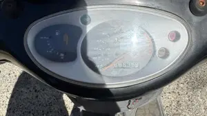 Aprilia Scarabeo 50 (2004 - 06)  (4)