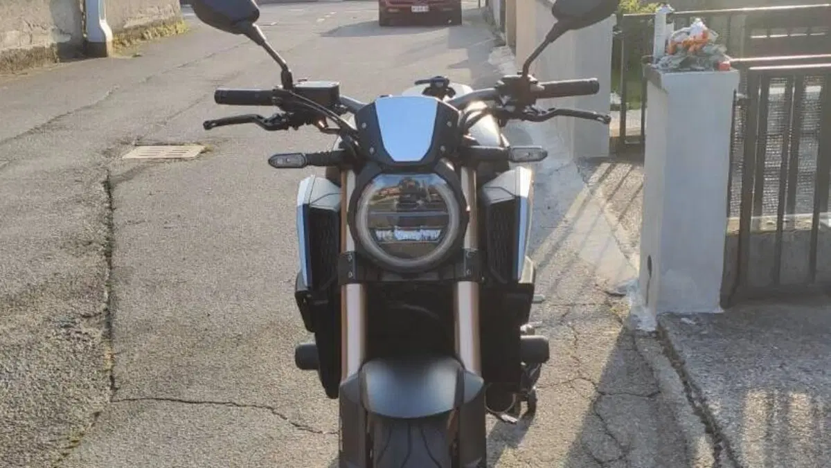Honda CB 650 R (2021 - 23)  (4)