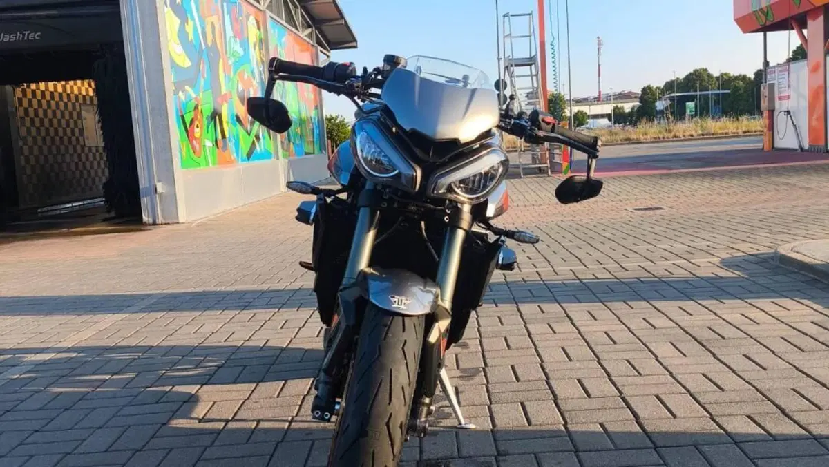 Triumph Street Triple 765 RS (2023 - 26)  (7)