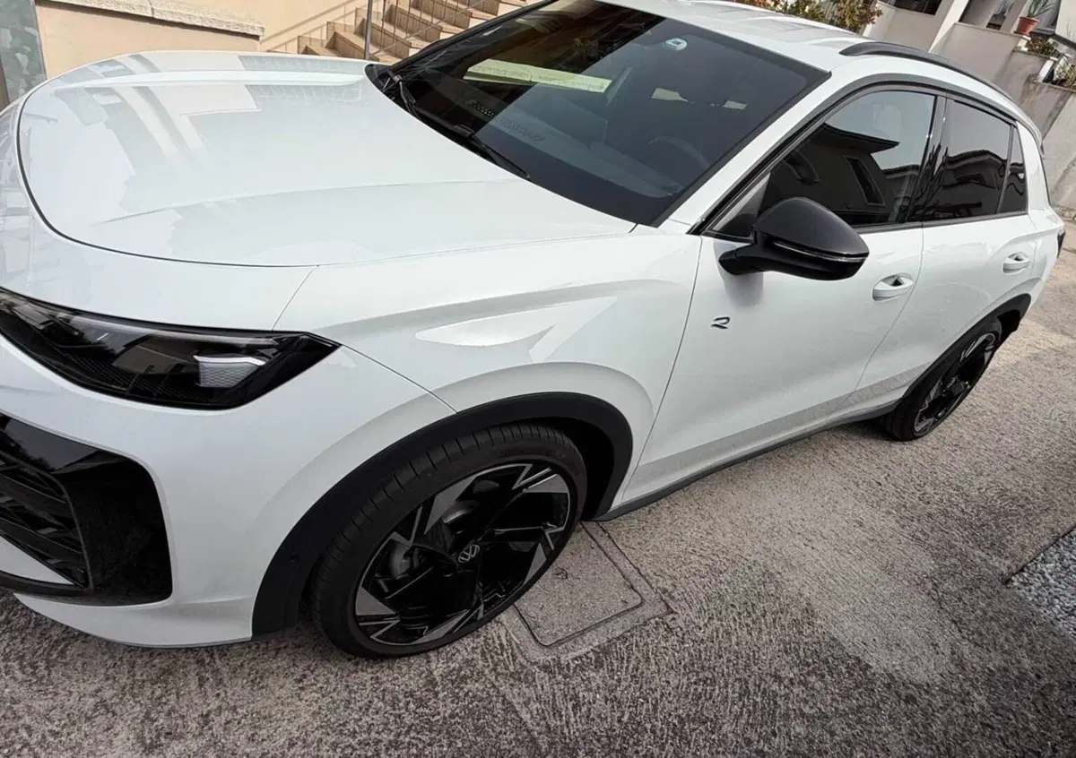 Volkswagen T-Roc 1.5 etsi R-Line 150cv dsg (3)