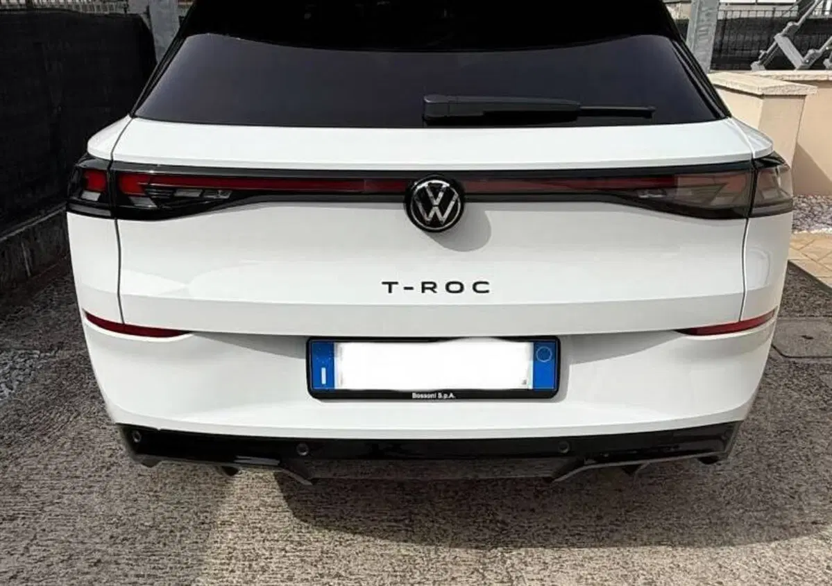 Volkswagen T-Roc 1.5 etsi R-Line 150cv dsg (5)