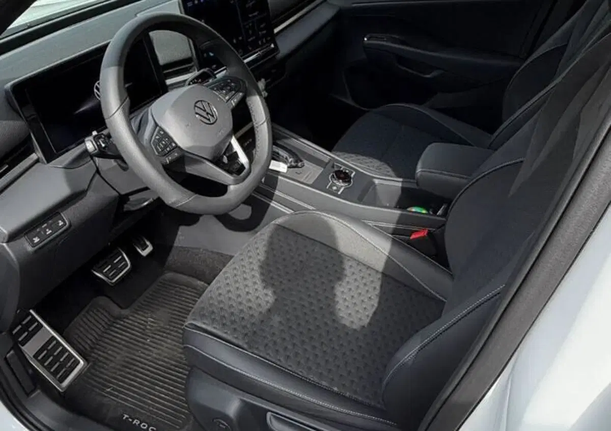 Volkswagen T-Roc 1.5 etsi R-Line 150cv dsg (6)