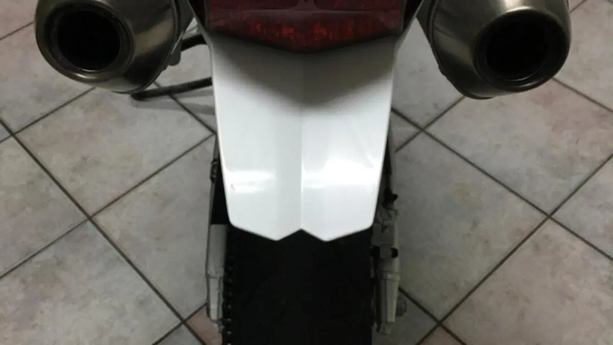 Husqvarna SM 510 R (2010 - 12)  (2)