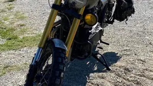 Triumph Scrambler (2006 - 17)  (4)