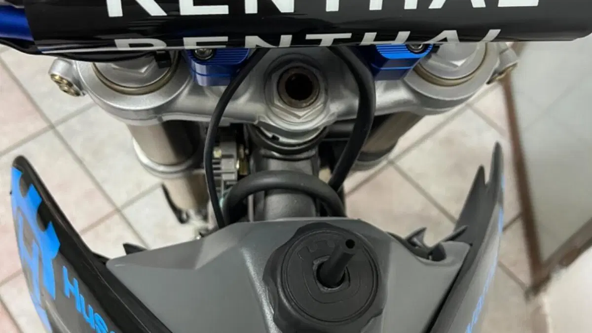 Husqvarna SM 125 S (2002 - 04)  (3)