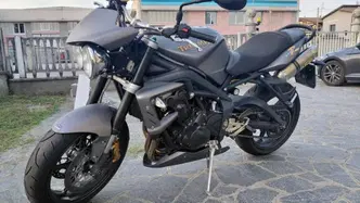 Triumph Street Triple R (2009 - 12) usata