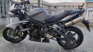 Triumph Street Triple R (2009 - 12)  (12)