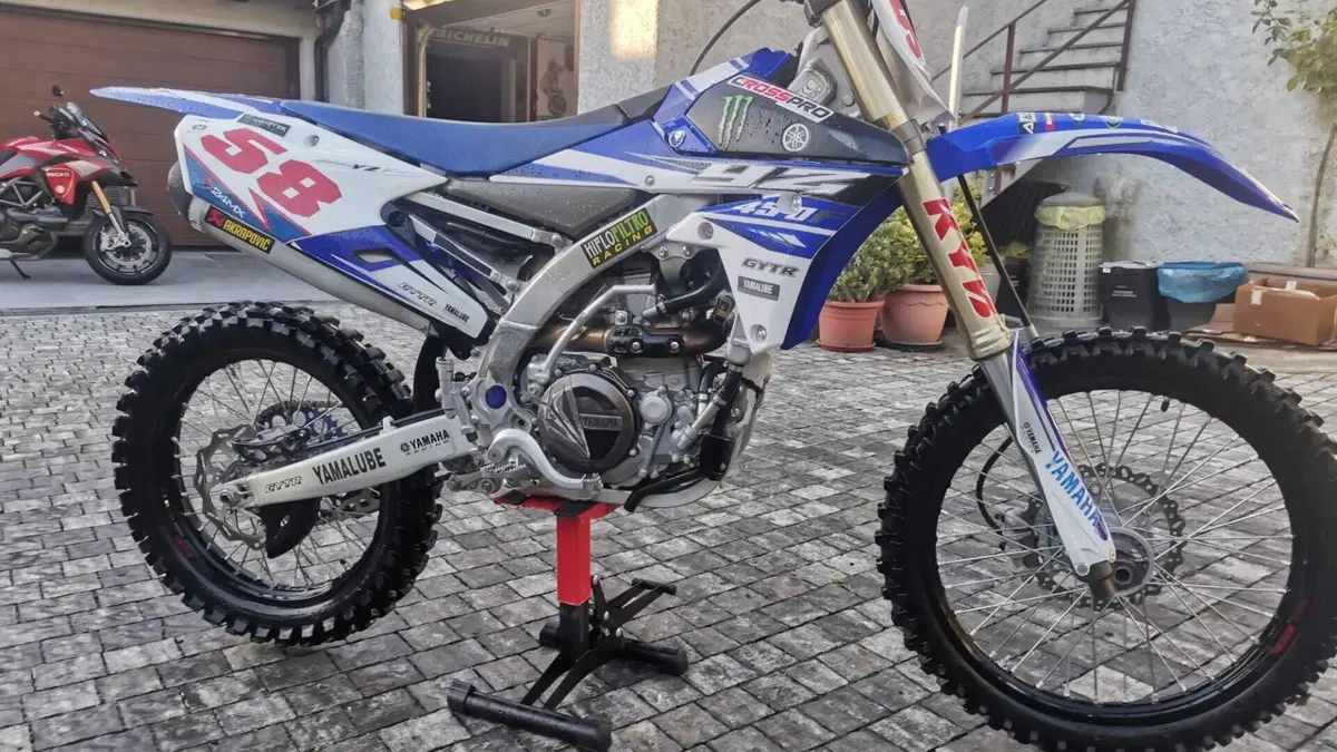 Yamaha YFZ 450  (2)